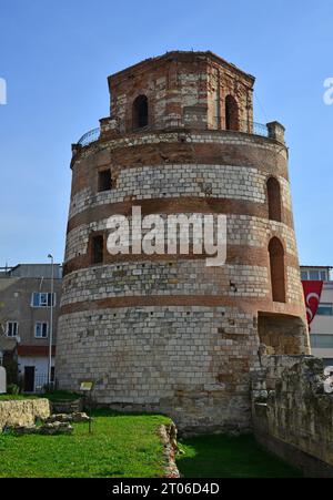 Située à Edirne, en Turquie, la tour macédonienne a été construite pendant la période romaine. Banque D'Images