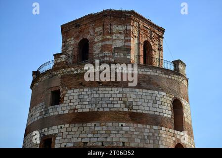 Située à Edirne, en Turquie, la tour macédonienne a été construite pendant la période romaine. Banque D'Images