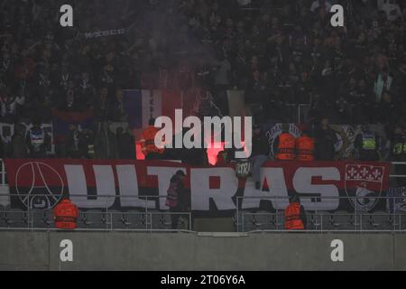 Newcastle, Royaume-Uni. 04 octobre 2023. Supporters du Paris Saint-Germain lors du match de l'UEFA Champions League Newcastle United vs Paris Saint-Germain à St. James's Park, Newcastle, Royaume-Uni, 4 octobre 2023 (photo de Mark Cosgrove/News Images) à Newcastle, Royaume-Uni, le 10/4/2023. (Photo de Mark Cosgrove/News Images/Sipa USA) crédit : SIPA USA/Alamy Live News Banque D'Images