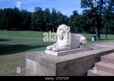 Statuaire et jardin du lion au palais de Solliden, palais d'été du roi à Oland, Suède, Europe Banque D'Images