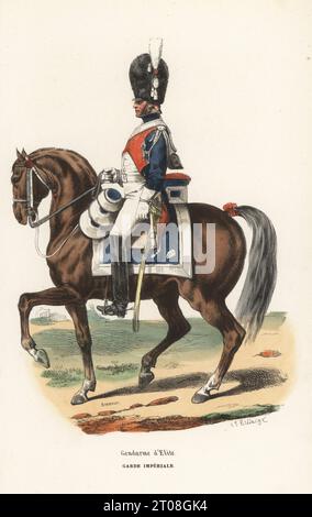 Uniforme des gendarmes d'élite, régiment de cavalerie de la Garde Impériale française. En bonnet en peau d'ours avec panache, manteau bleu, revers et poignets rouges, aiguillettes et épaulettes blanches, pantalon blanc et bottes noires. Gendarme d'élite, Garde Imperiale. Gravure sur bois coloriée par Nicolas barbant d’après une illustration d’Hippolyte Bellangé tirée de l’Histoire de Napoléon de P.M. Laurent de l’Ardèche, Paris, 1840. Banque D'Images