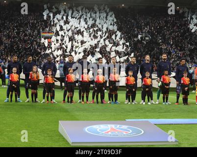 Newcastle upon Tyne, Royaume-Uni. 4 octobre 2023. Groupe d'équipe du Paris Saint Germain pendant le match de l'UEFA Champions League à St. James' Park, Newcastle upon Tyne. Le crédit photo devrait être : Nigel Roddis/Sportimage crédit : Sportimage Ltd/Alamy Live News Banque D'Images