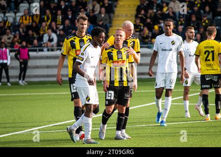 Gothenburg, Suède. 01e, octobre 2023. Abdihakin Ali (18) d'AIK Stockholm et Johan Hammar (3), Mikkel Rygaard (18) de BK Haecken vu lors du match Allsvenskan entre BK Haecken et AIK Stockholm à Eleda Stadion à Malmoe. (Crédit photo : Gonzales photo - Amanda Persson). Banque D'Images