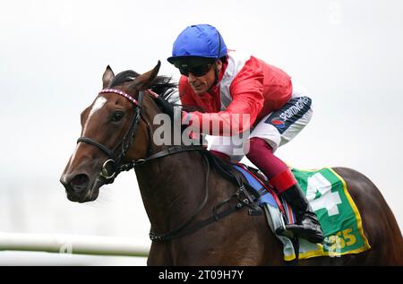 Photo de dossier datée du 08-10-2021 d'Inspiral, qui peut ajouter un autre Group One à son bilan déjà admirable dans les Virgin Bet Sun chariot Stakes à Newmarket. Date de publication : jeudi 5 octobre 2023. Banque D'Images