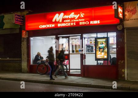 Restaurant de poulet frit Morley à Clockhouse, au sud de Londres. Banque D'Images