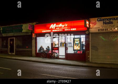 Restaurant de poulet frit Morley à Clockhouse, au sud de Londres. Banque D'Images