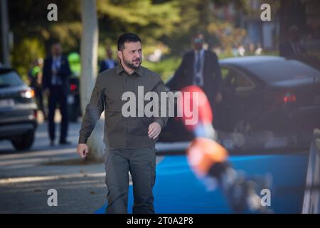 Président Wolodymyr Selenskyj auf dem Europa Gipfel à Granada am 05.10.2023.eu Summit. Le président se rend en Espagne pour participer au 3e sommet de la Communauté politique européenne. Foto:le Bureau présidentiel de l'Ukraine via SVEN SIMON Fotoagentur GmbH & Co. Pressefoto KG Prinzess-Luise-Str. 41 45479 M u e l h e i m/R u h r Tél. 0208/9413250 Fax. 0208/9413260 GLS Bank BLZ 430 609 67 KTO. 4030 025 100 IBAN DE75 4306 0967 4030 0251 00 BIC GENODEM1GLS www.svensimon.net *** le Président Volodymyr Selenskyj au Sommet européen de Grenade le 05 10 2023 le Président du Sommet de l'UE se rend en Espagne pour participer au Sommet Banque D'Images