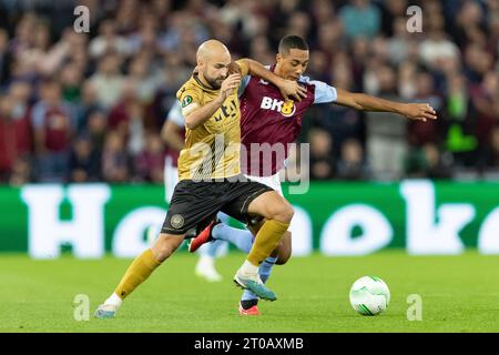 Lors du match de Premier League entre Wolverhampton Wanderers et Manchester City à Molineux, Wolverhampton le samedi 30 septembre 2023. (Photo : Gustavo Pantano | MI News) crédit : MI News & Sport / Alamy Live News Banque D'Images