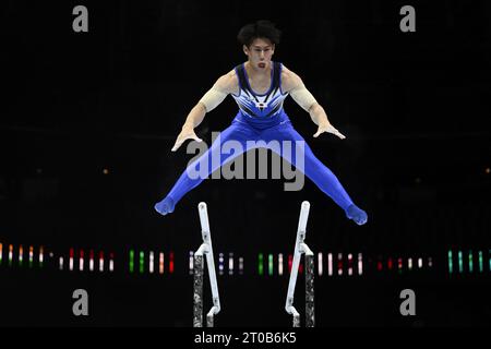 Anvers, Belgique. 05 octobre 2023. Daiki Hashimoto japonais photographié en action lors de la finale individuelle masculine aux Championnats du monde de gymnastique artistique, à Anvers, . Les mondiaux ont lieu à Anvers du 30 septembre au 08 octobre. BELGA PHOTO DIRK WAEM crédit : Belga News Agency/Alamy Live News Banque D'Images