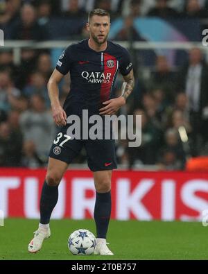 Milan Skriniar du Paris St Germain lors du match de l'UEFA Champions League Group F entre Newcastle United et le Paris St Germain à St. James's Park, Newcastle le mercredi 4 octobre 2023. (Photo : Mark Fletcher | MI News) crédit : MI News & Sport / Alamy Live News Banque D'Images