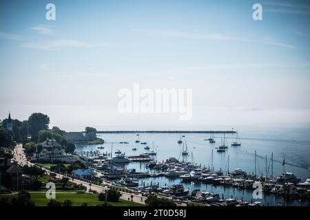 Vue panoramique sur le lac Huron depuis l'île Mackinac, Michigan. Banque D'Images