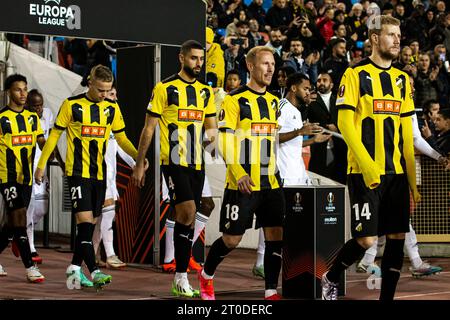 Gothenburg, Suède. 05 octobre 2023. Simon Gustafson (14), Mikkel Rygaard (18) et Aiham Ousou (4) du BK Haecken entrent sur le terrain pour le match de l'UEFA Europa League entre BK Haecken et Qarabag FK au stade Ullevi de Gothenburg. (Crédit photo : Gonzales photo/Alamy Live News Banque D'Images