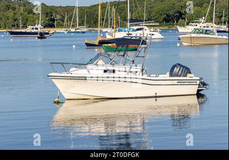 bateaux sur l'amarrage dans le port de dering, île abri, ny Banque D'Images