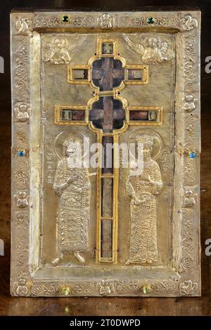 Ermitage de fonte Avellana (Italie, Marches - province de Pesaro-Urbino, municipalité de Serra Sant'Abbondio), monastère. Stauroteca byzantine (le seul vestige d'un polyptyque de l'école Bellini) Banque D'Images