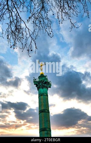 Paris (75) 4e arrondissement. La colonne de juillet élevée sur la place de la Bastille. Ile de France. France Banque D'Images
