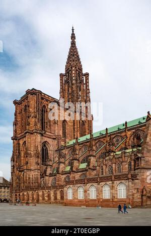 Place du Château et Cathédrale de Stra0burg, Strasbourg, Alsace, Bas-Rhin, Grand est, Alsace-Champagne-Ardenne-Lorraine, France Banque D'Images