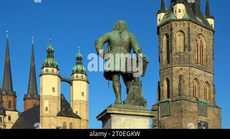 Händel Monument avec Tour Rouge et Market Church St. Marien, Halle an der Saale, Saxe, Allemagne Banque D'Images