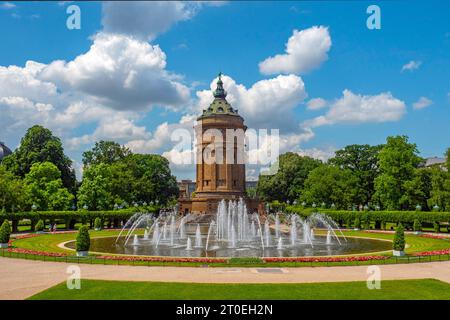 Château d'eau à Frierichsplatz, Mannheim, région métropolitaine Rhin-Neckar, Bade-Württemberg, Allemagne Banque D'Images