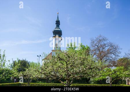 Church St. Josef avec jardin du château, Starnberg, Fünfseenland, haute-Bavière, Bavière, Allemagne, Europe Banque D'Images