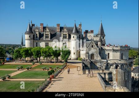 Le château d'Amboise est l'un des châteaux les plus importants de la Loire en termes d'histoire culturelle et fut fréquemment une résidence royale aux 15e et 16e siècles. Il est classé monument historique depuis 1840. Banque D'Images