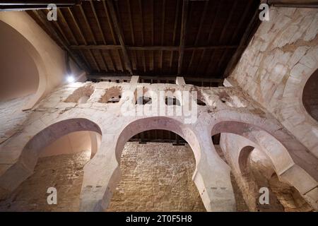 Vue intérieure du monastère de Suso à San Millan de la Cogolla, la Rioja, Espagne. Banque D'Images