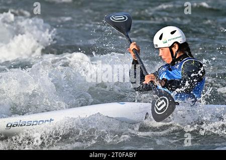 Vaires-sur-Marne, d'Île-de-France, France. 06 octobre 2023. 2023 finales de la coupe du monde de canoë. Stade nautique Olympique. Vaires-sur-Marne, d'Île-de-France. En kayak Femme lors de la finale de la coupe du monde de canoë 2023 au Stade nautique Olympique, France. Crédit : Sport in Pictures/Alamy Live News Banque D'Images