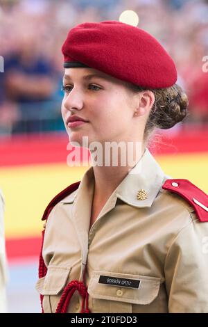 Saragosse, Aragon, Espagne. 6 octobre 2023. LA PRINCESSE héritière LEONOR, en tenue militaire, assiste à une offrande florale à la Virgen de El Pilar à la cathédrale El Pilar de Saragosse. (Image de crédit : © Jack Abuin/ZUMA Press Wire) USAGE ÉDITORIAL SEULEMENT! Non destiné à UN USAGE commercial ! Banque D'Images