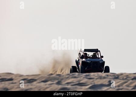 Doha, Qatar. 04 octobre 2023. Valtteri Bottas (fin) Alfa Romeo F1 Team - Desert Dune Buggy Experience. Championnat du monde de Formule 1, Rd 18, Grand Prix du Qatar, mercredi 4 octobre 2023. Doha, Qatar. Crédit : James Moy/Alamy Live News Banque D'Images