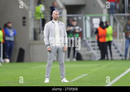 Sosnowiec, Pologne. 05 octobre 2023. L'entraîneur Christian ILzer de Sturm Graz vu lors du match de football UEFA Europa League 2023/2024 entre Rakow Czestochowa et Sturm Graz à ArcelorMittal Park. Score final ; Rakow Czestochowa 0:1 Sturm Graz. (Photo Grzegorz Wajda/SOPA Images/Sipa USA) crédit : SIPA USA/Alamy Live News Banque D'Images