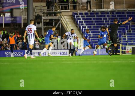 Birmingham, Royaume-Uni. 06 octobre 2023. *** Lors de l'EFL Sky Bet Championship match entre Birmingham City et West Bromwich Albion à St Andrews, Birmingham, Angleterre le 6 octobre 2023. Photo de Stuart Leggett. Usage éditorial uniquement, licence requise pour un usage commercial. Aucune utilisation dans les Paris, les jeux ou les publications d'un seul club/ligue/joueur. Crédit : UK Sports pics Ltd/Alamy Live News Banque D'Images