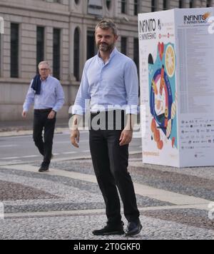 Milan, Italie. 07 octobre 2023. Enrico Bartolini pose pour une séance photo sur la Piazza Vittorio Veneto Bergame. Crédit : Agence photo indépendante/Alamy Live News Banque D'Images