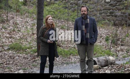 PETER SARSGAARD et JESSICA CHASTAIN en MÉMOIRE (2023), mise en scène de MICHEL FRANCO. Crédit : Teorema films / Album Banque D'Images