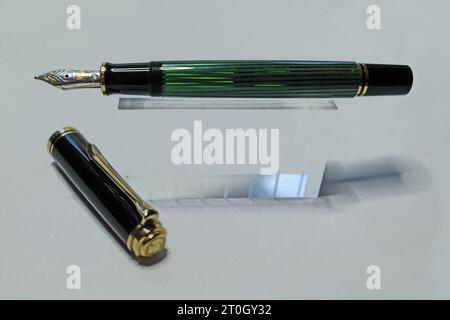 Itterbeck, Allemagne Oct 3 2023 Pelikan Souveraen M600 stylo plume Banque D'Images