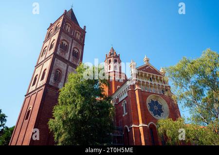 La Basilica di Sant'Andrea est l'église d'un monastère à Vercelli, dans le Piémont, dans le nord de l'Italie. Banque D'Images