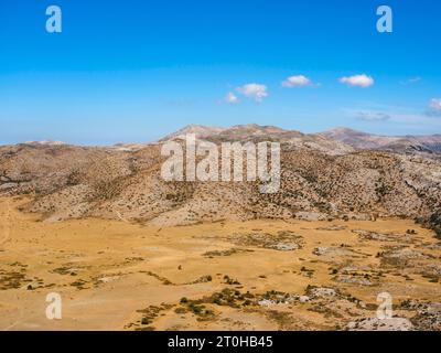 Paysage de montagne karstique à Psiloritis, massif d'Ida, Crète, Grèce Banque D'Images