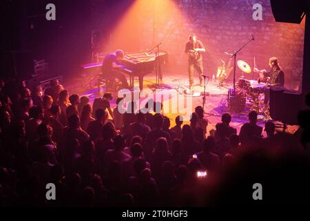 Paris, France. 06 octobre 2023. Le groupe de jazz britannique Mammal Hands a joué à Paris. Le groupe de jazz britannique de Norwich Mammal Hands s'est produit au café de la danse à Paris, en France. Crédit : SOPA Images Limited/Alamy Live News Banque D'Images