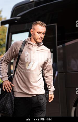 Bernd Leno de Fulham arrive à la tête du match de Premier League entre Fulham et Sheffield Utd à Craven Cottage, Londres, Angleterre, le 7 octobre 2023. Photo de Grant Winter. Usage éditorial uniquement, licence requise pour un usage commercial. Aucune utilisation dans les Paris, les jeux ou les publications d'un seul club/ligue/joueur. Crédit : UK Sports pics Ltd/Alamy Live News Banque D'Images