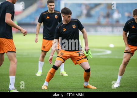 James Furlong #25 de Hull City se réchauffe pendant le match du championnat Sky Bet Millwall vs Hull City au Den, Londres, Royaume-Uni, le 7 octobre 2023 (photo par Arron Gent/News Images) Banque D'Images