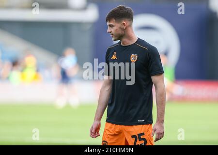 James Furlong #25 de Hull City se réchauffe pendant le match du championnat Sky Bet Millwall vs Hull City au Den, Londres, Royaume-Uni, le 7 octobre 2023 (photo par Arron Gent/News Images) Banque D'Images