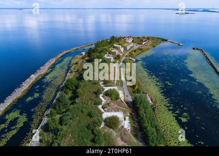 Au-dessus du 1e fort du Nord par une journée ensoleillée d'août. Kronstadt, Russie Banque D'Images