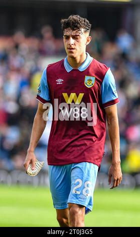 Turf Moor, Burnley, Lancashire, Royaume-Uni. 7 octobre 2023. Premier League football, Burnley contre Chelsea ; Ameen Al-Dakhil de Burnley Credit : action plus Sports/Alamy Live News Banque D'Images