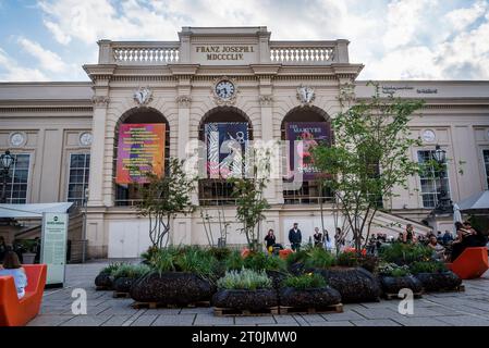 Kunsthalle, MuseumsQuartier, un complexe piéton de musées d'art moderne et contemporain, lieux culturels, boutiques et restaurants, Vienne, Autriche Banque D'Images