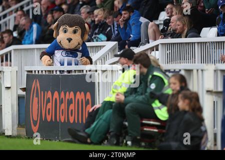 La mascotte de Hartlepool United H'Angus lors du match de la Ligue nationale de Vanarama entre Hartlepool United et Eastleigh à Victoria Park, Hartlepool, le samedi 7 octobre 2023. (Photo : Mark Fletcher | MI News) crédit : MI News & Sport / Alamy Live News Banque D'Images