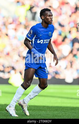 Nicolas Jackson #15 de Chelsea lors du match de Premier League Burnley vs Chelsea au Turf Moor, Burnley, Royaume-Uni. 7 octobre 2023. (Photo Craig Thomas/News Images) dans, le 10/7/2023. (Photo Craig Thomas/News Images/Sipa USA) crédit : SIPA USA/Alamy Live News Banque D'Images