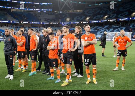 Sydney, Australie. 07 octobre 2023. L'équipe de Brisbane Roar semble abattue après le match de finale de la coupe d'Australie 2023 entre le Sydney FC et le Brisbane Roar FC au stade Allianz le 7 octobre 2023 à Sydney, Australie Credit : IOIO IMAGES/Alamy Live News Banque D'Images