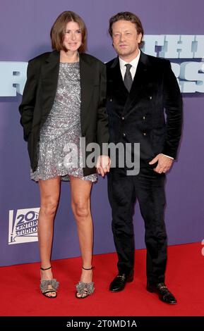 05 oct. 2023 - Londres, Angleterre, Royaume-Uni - Jamie Oliver et Jools Oliver participent au gala Headline du BFI London film Festival - The Bikeriders, Southbank CEN Banque D'Images