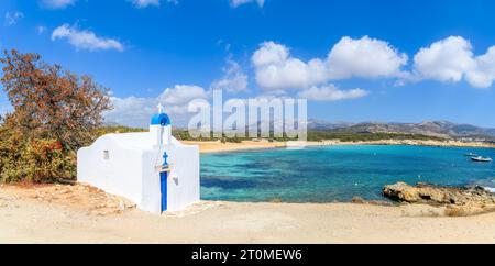 Paysage avec incroyable plage de sable isolée Alyko, île de Naxos, Grèce Cyclades Banque D'Images