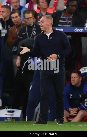 Londres, Royaume-Uni. 07 octobre 2023. Steve Cooper, Manager de Nottingham Forest, lors du match de Premier League entre Crystal Palace et Nottingham Forest à Selhurst Park, Londres, Angleterre, le 7 octobre 2023. Photo de Ken Sparks. Usage éditorial uniquement, licence requise pour un usage commercial. Aucune utilisation dans les Paris, les jeux ou les publications d'un seul club/ligue/joueur. Crédit : UK Sports pics Ltd/Alamy Live News Banque D'Images