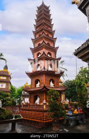 Hanoi, Vietnam. Pagode TRAN Quoc, le plus ancien temple bouddhiste de Hanoi. Banque D'Images