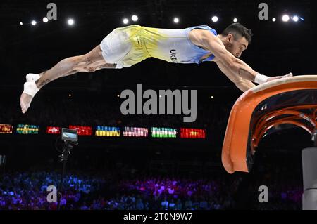 Anvers, Belgique. 08 octobre 2023. Nazar Chepurnyi photographié en action aux Championnats du monde de gymnastique artistique, à Anvers, dimanche 08 octobre 2023. Les mondiaux ont lieu à Anvers du 30 septembre au 08 octobre. BELGA PHOTO DIRK WAEM crédit : Belga News Agency/Alamy Live News Banque D'Images